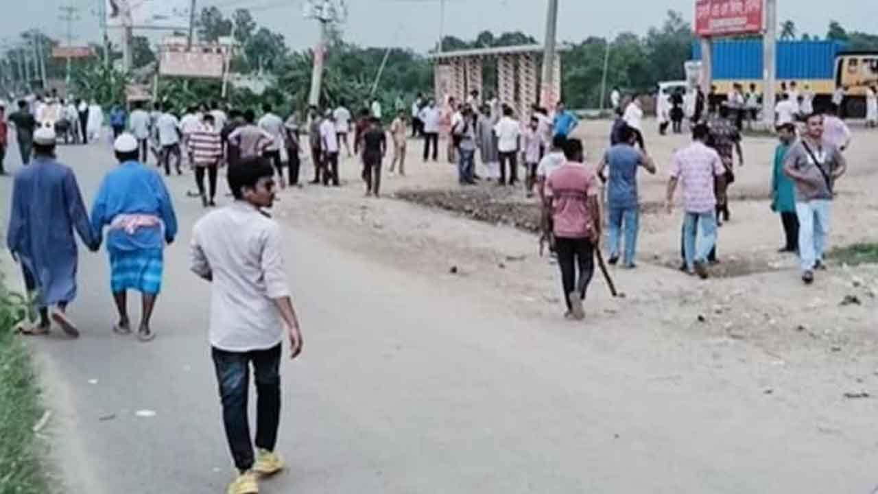 গাজীপুরে বিএনপির কমিটি বাতিলের দাবিতে দু’পক্ষের সংঘর্ষ, আহত অর্ধশত গাজীপুরে বিএনপির কমিটি বাতিলের দাবিতে দু’পক্ষের সংঘর্ষ, আহত অর্ধশত
