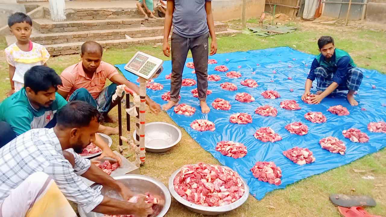 রমজানের ঈদে ভাগে গরুর গোশত, জনপ্রিয় 'গরু সমিতি'