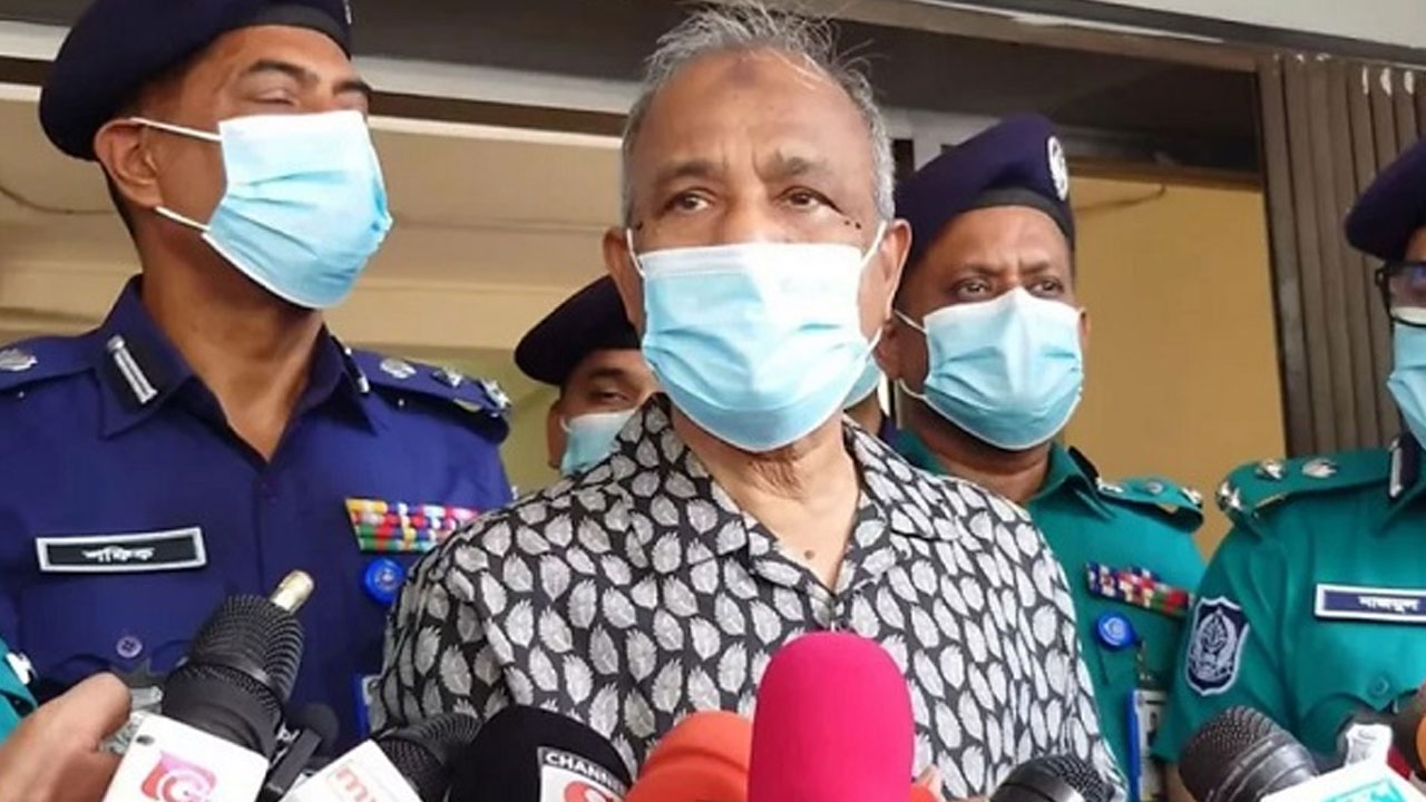 তারেক রহমানের দেশে ফিরতে কোন বাধা নেই : স্বরাষ্ট্র উপদেষ্টা