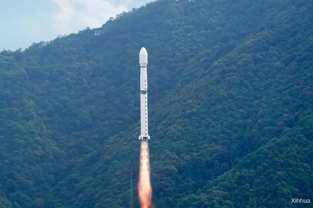 ৩ পরীক্ষামূলক উপগ্রহ উৎক্ষেপণ করলো চীন