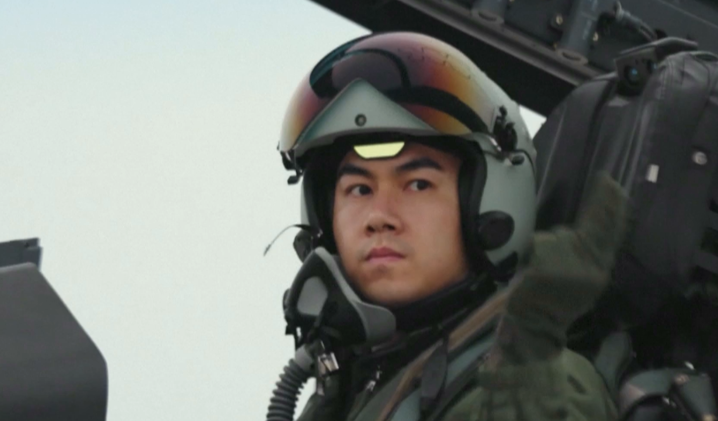 চীনের পিএলএ বিমানবাহিনীর প্রতিষ্ঠাবার্ষিকীতে মানব ও মানববিহীন বিমানের যৌথ অভিযানের ভিডিও প্রকাশ