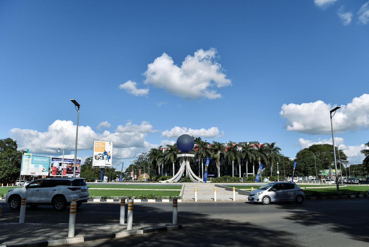 জাম্বিয়া সফরে লুসাকায় পৌঁছেছেন লি ছিয়াং