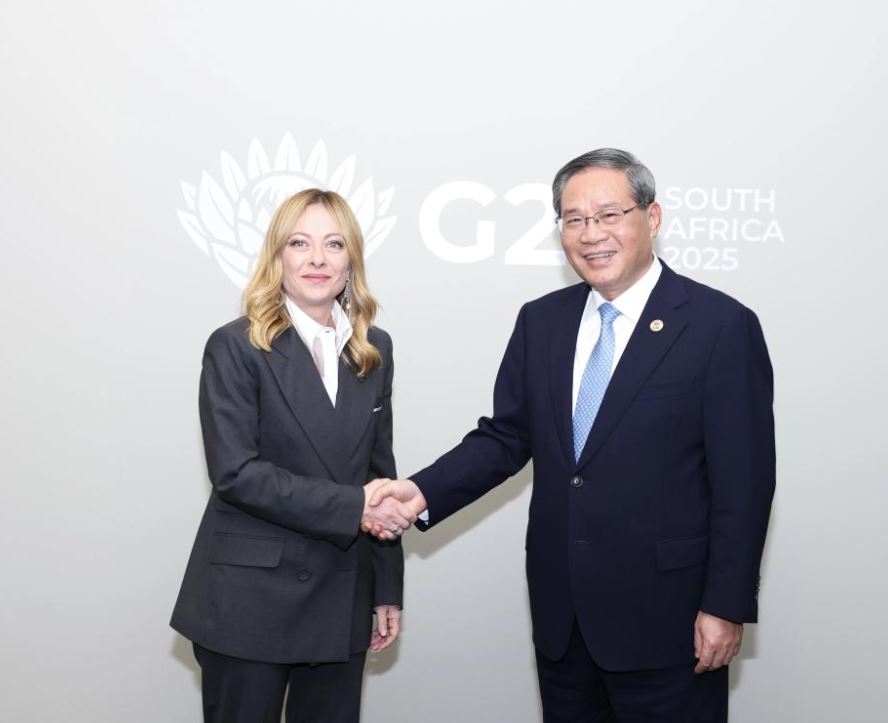 চীনের বাজারে ইতালীয় কোম্পানির সুযোগ বৃদ্ধির অঙ্গীকার করলেন প্রধানমন্ত্রী লি ছিয়াং