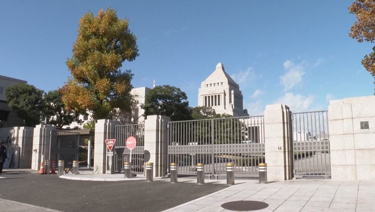 তাকাইচির সমালোচনায় মুখর জাপানের সাবেক তিন প্রধানমন্ত্রী