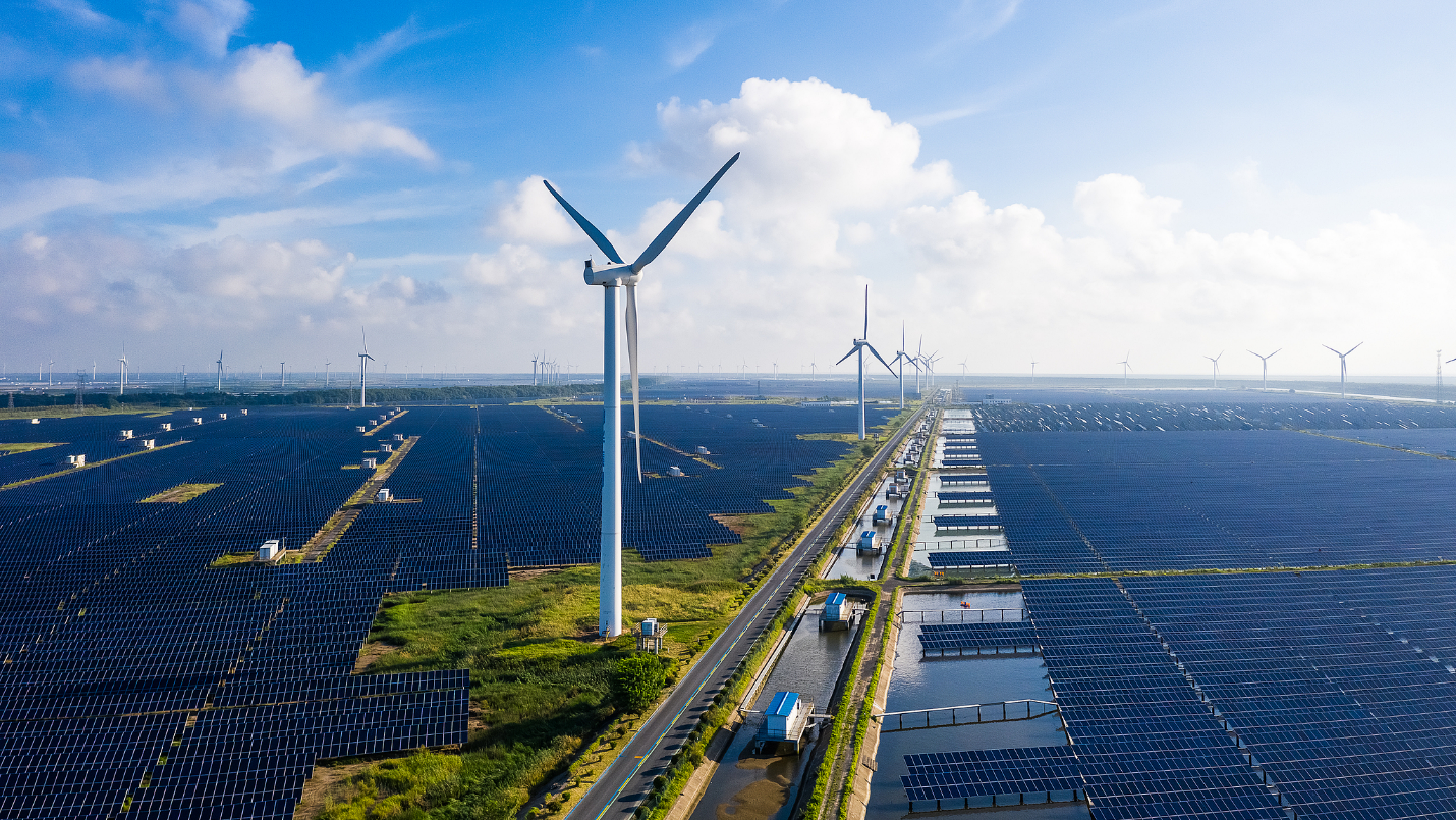 চীনের নতুন উপকরণ শিল্পে গতি যোগাচ্ছে সবুজ প্রযুক্তি ও এআই