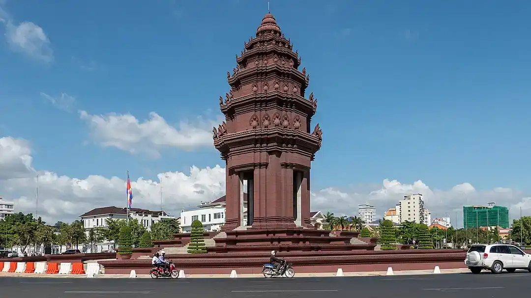 কম্বোডিয়ার ৭২তম স্বাধীনতা দিবসে প্রেসিডেন্ট সি চিন পিংয়ের অভিনন্দন