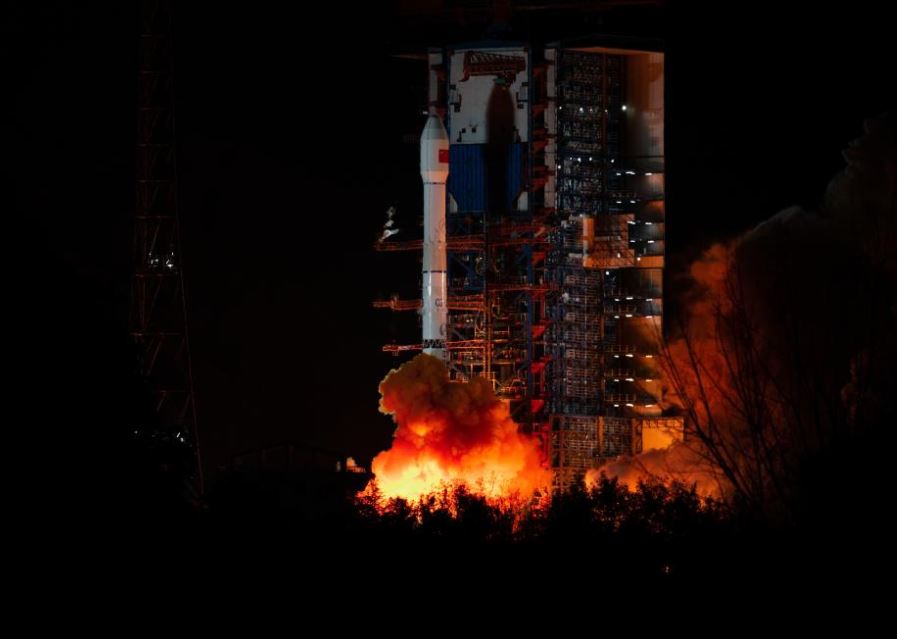 নতুন যোগাযোগ প্রযুক্তি পরীক্ষামূলক স্যাটেলাইট উৎক্ষেপণ করল চীন