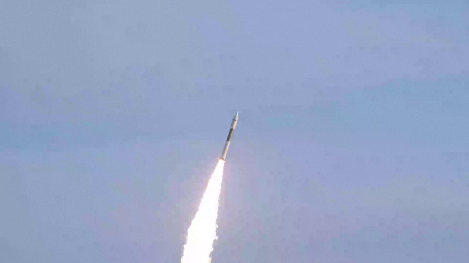 পরীক্ষামূলক মহাকাশযান উৎক্ষেপণ করলো চীন