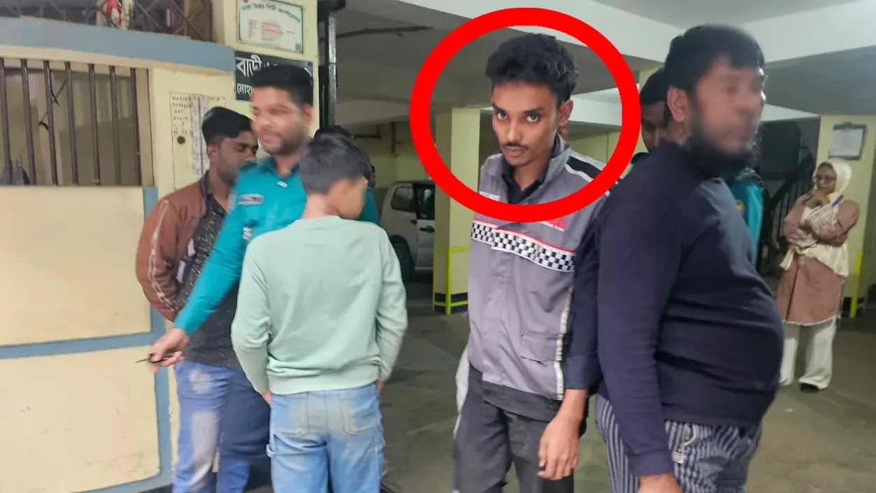 রাজধানীর আদাবরে শিশুকে গাড়ি চাপা দিল লাইসেন্সবিহীন চালক