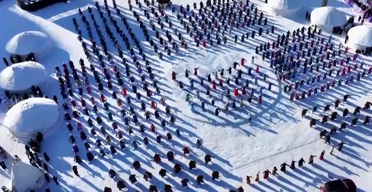 বরফ-তুষারের সম্পদে জ্বলে উঠছে চীনের শীতকালীন অর্থনীতি