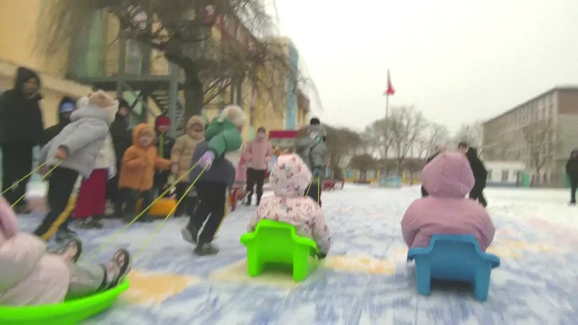 ইনার মঙ্গোলিয়া ও হেইলংচিয়াংয়ে শীতের উৎসবে মেতেছে শিক্ষার্থীরা