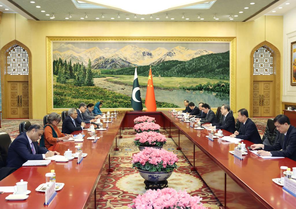 চীন-পাকিস্তান ‘অভিন্ন ভবিষ্যৎ’ গড়তে একযোগে কাজ করার আহ্বান চীনের উপ প্রধানমন্ত্রী