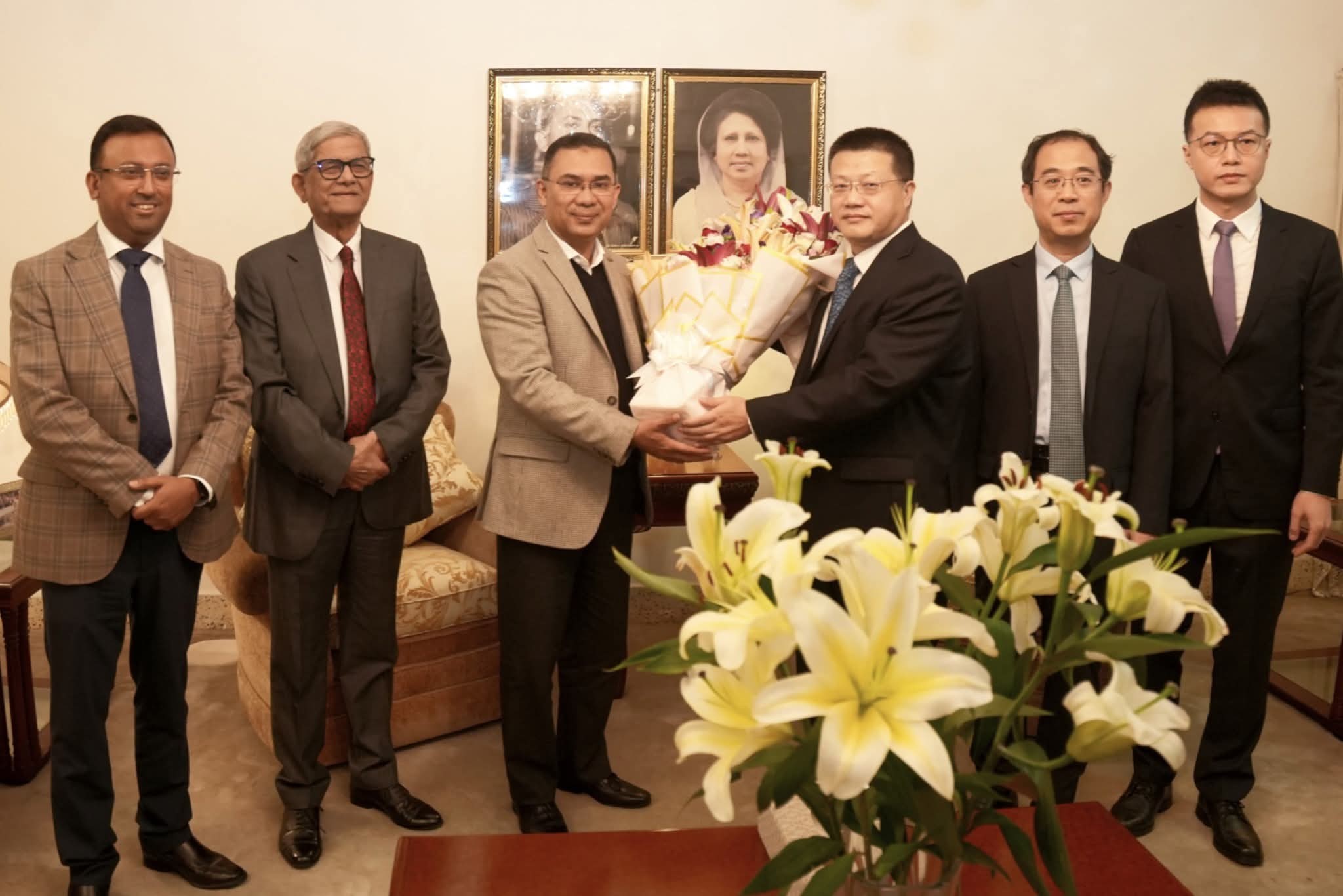 বিএনপির ভারপ্রাপ্ত চেয়ারম্যান তারেক রহমানের সঙ্গে সাক্ষাৎ করলেন চীনা রাষ্ট্রদূত