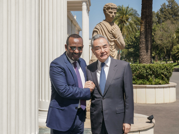 আদ্দিস আবাবায় ইথিওপিয়ার প্রধানমন্ত্রীর সঙ্গে ওয়াং ই-র বৈঠক