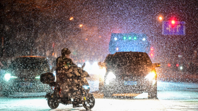 তীব্র শৈত্যপ্রবাহ ও তুষার ঝড়ে বিপর্যস্ত চীন, জরুরি প্রতিরোধ ব্যবস্থা জোরদার
