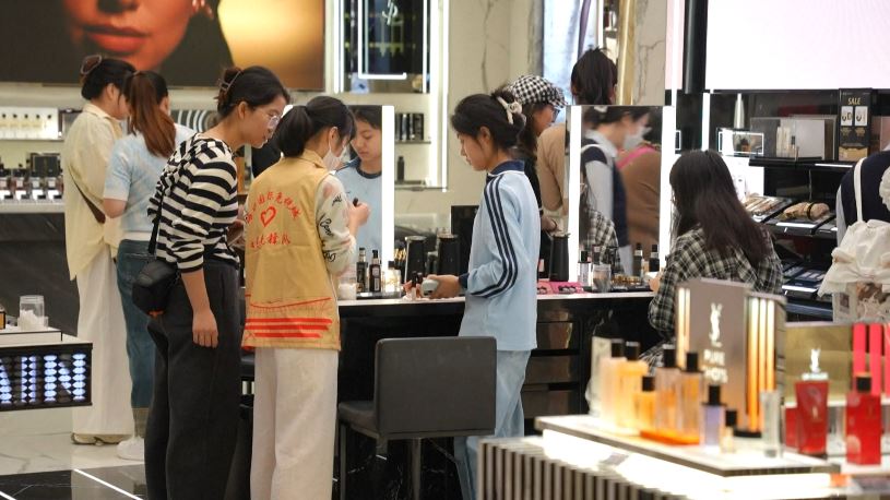 ২০২৫ সালে চীনের খুচরা বিক্রি ৫০ ট্রিলিয়ন ইউয়ান ছাড়িয়েছে