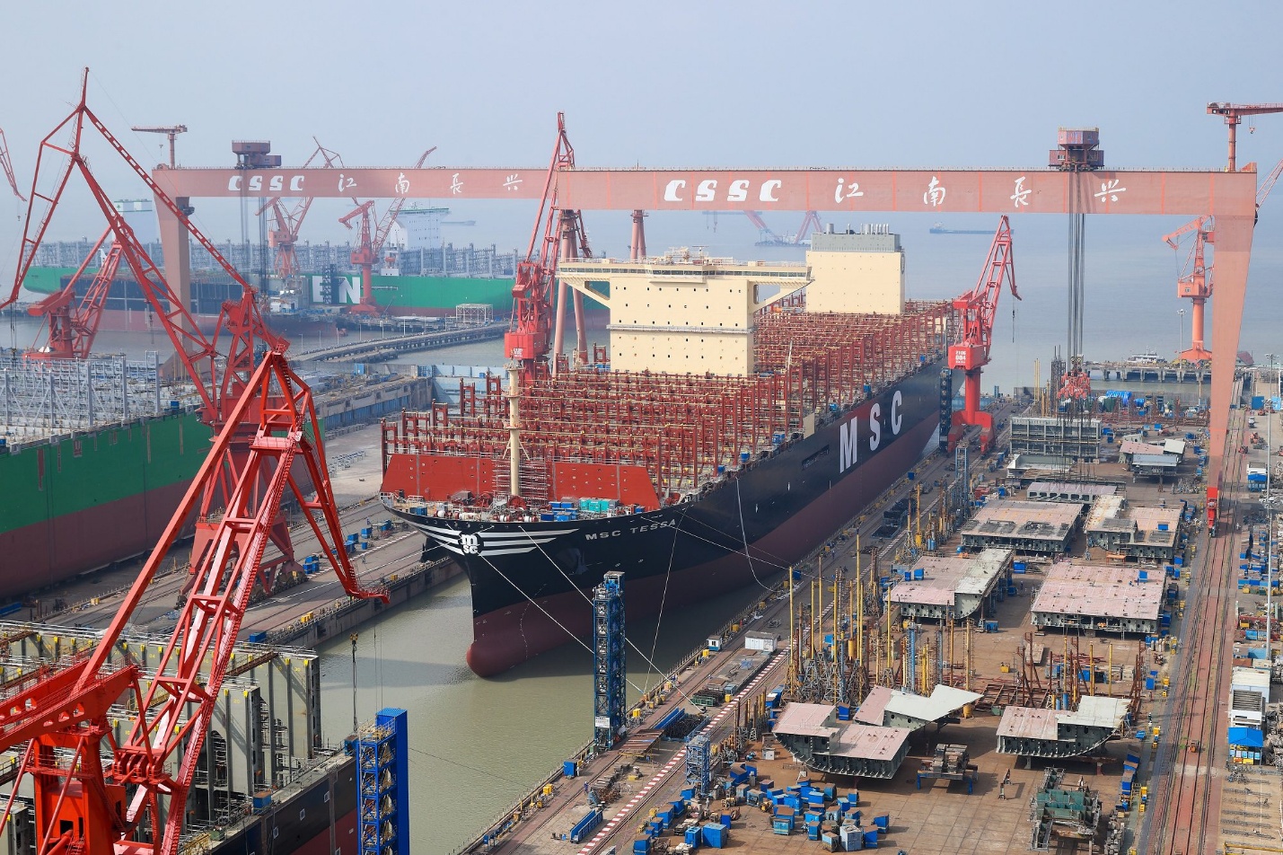 জাহাজ নির্মাণে বিশ্বের শীর্ষস্থান ধরে রাখল চীন