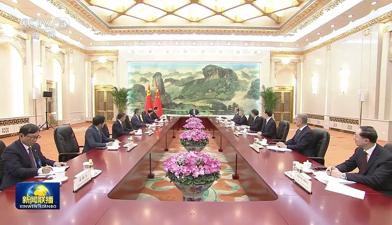 ভিয়েতনামের কমিউনিস্ট পার্টির সাধারণ সম্পাদকের বিশেষ দূতের সঙ্গে সি চিন পিংয়ের সাক্ষাৎ