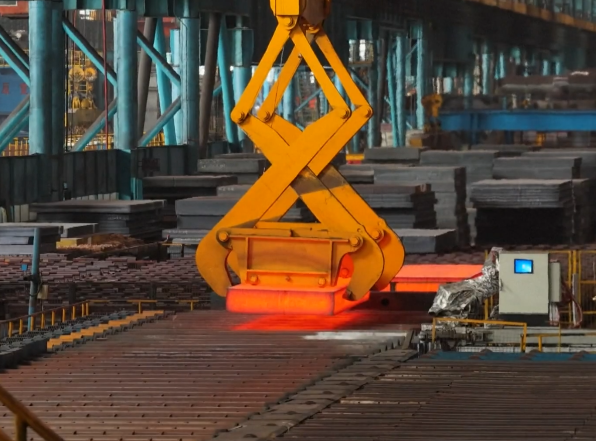 চীনে ইস্পাত উৎপাদন বেড়েছে