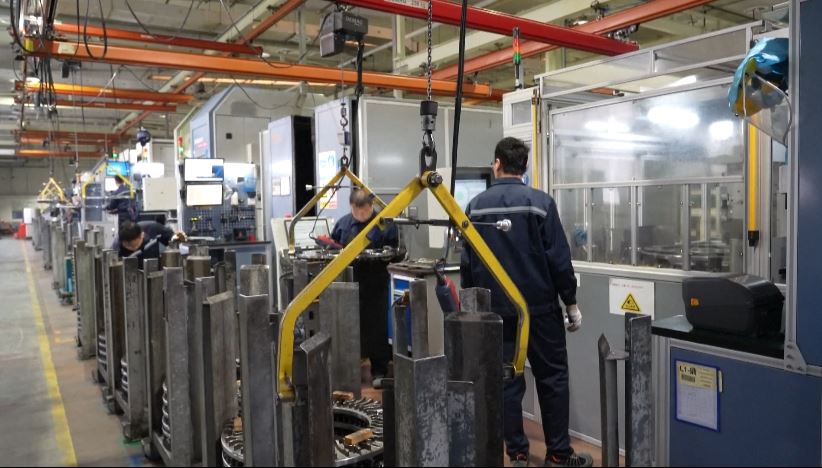 চীনে বিনিয়োগ বাড়াচ্ছে বিদেশি কোম্পানি