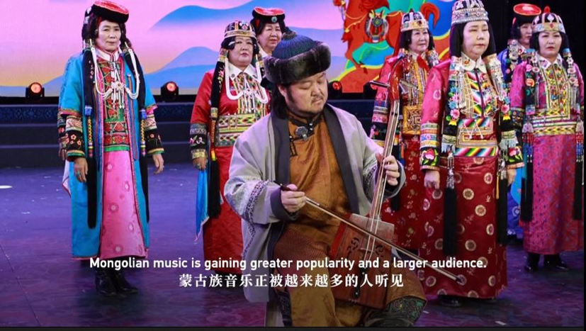 বসন্ত উৎসব গালায় মরিন খুরের সুরে শুরু ঘোড়ার বর্ষ