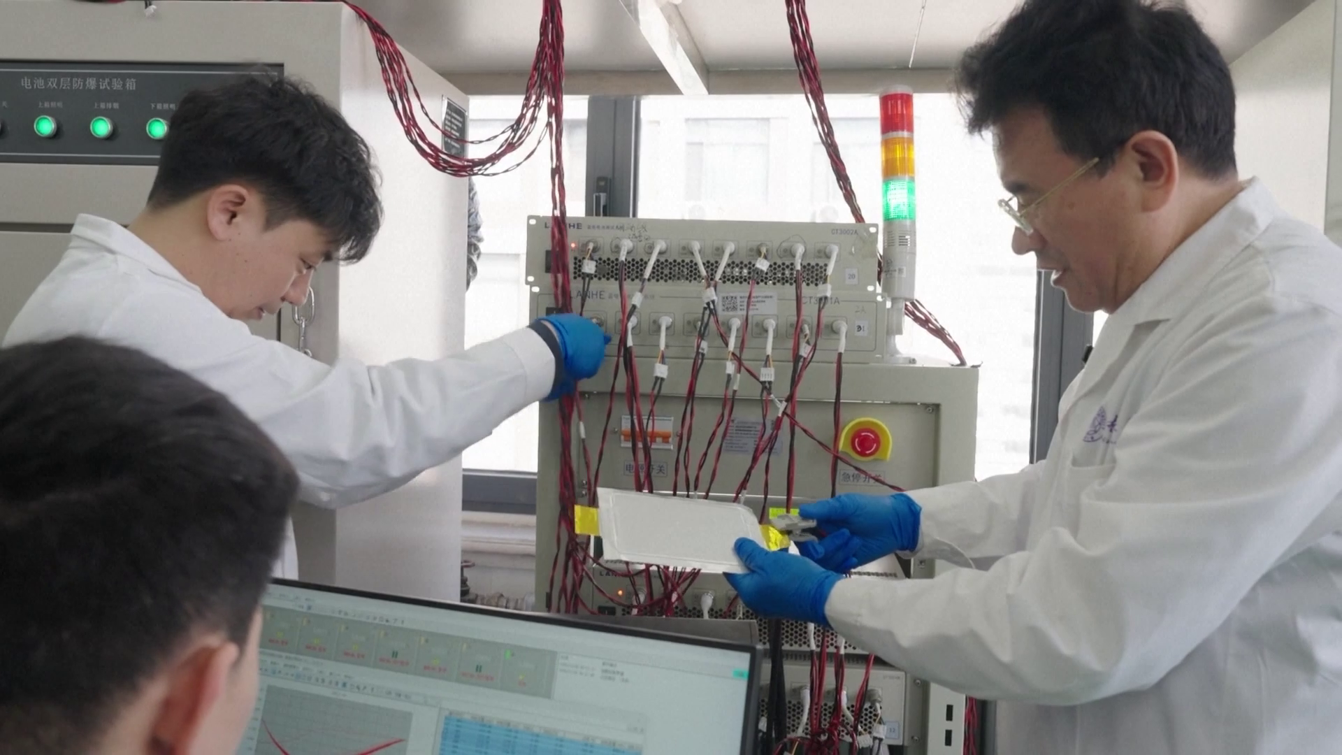 লিথিয়াম আয়ন ব্যাটারি প্রযুক্তিতে বড় অগ্রগতি চীনের