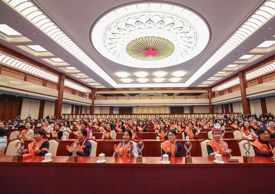 আন্তর্জাতিক নারী দিবসের প্রাক্কালে আদর্শ নারীদের সম্মাননা দিল চীন