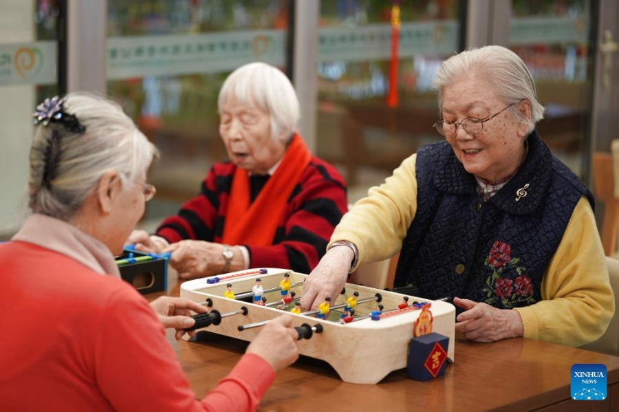 চীনের মানুষের গড় আয়ু বেড়ে এখন ৭৯ বছর ৩ মাস