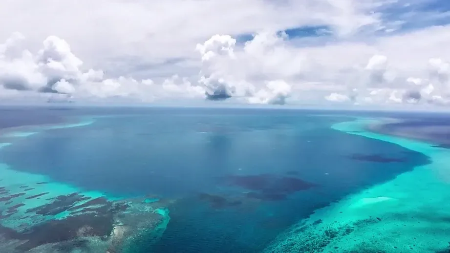 হুয়াং ইয়ান দ্বীপের আকাশসীমায় ফিলিপিনো বিমান: সতর্ক করে বিতাড়িত করল চীন