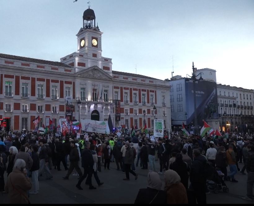ইরানে আগ্রাসনের বিরুদ্ধে উত্তাল স্পেন