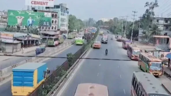 গাজীপুরের মহাসড়কে ঈদযাত্রায় যান চলাচল স্বাভাবিক