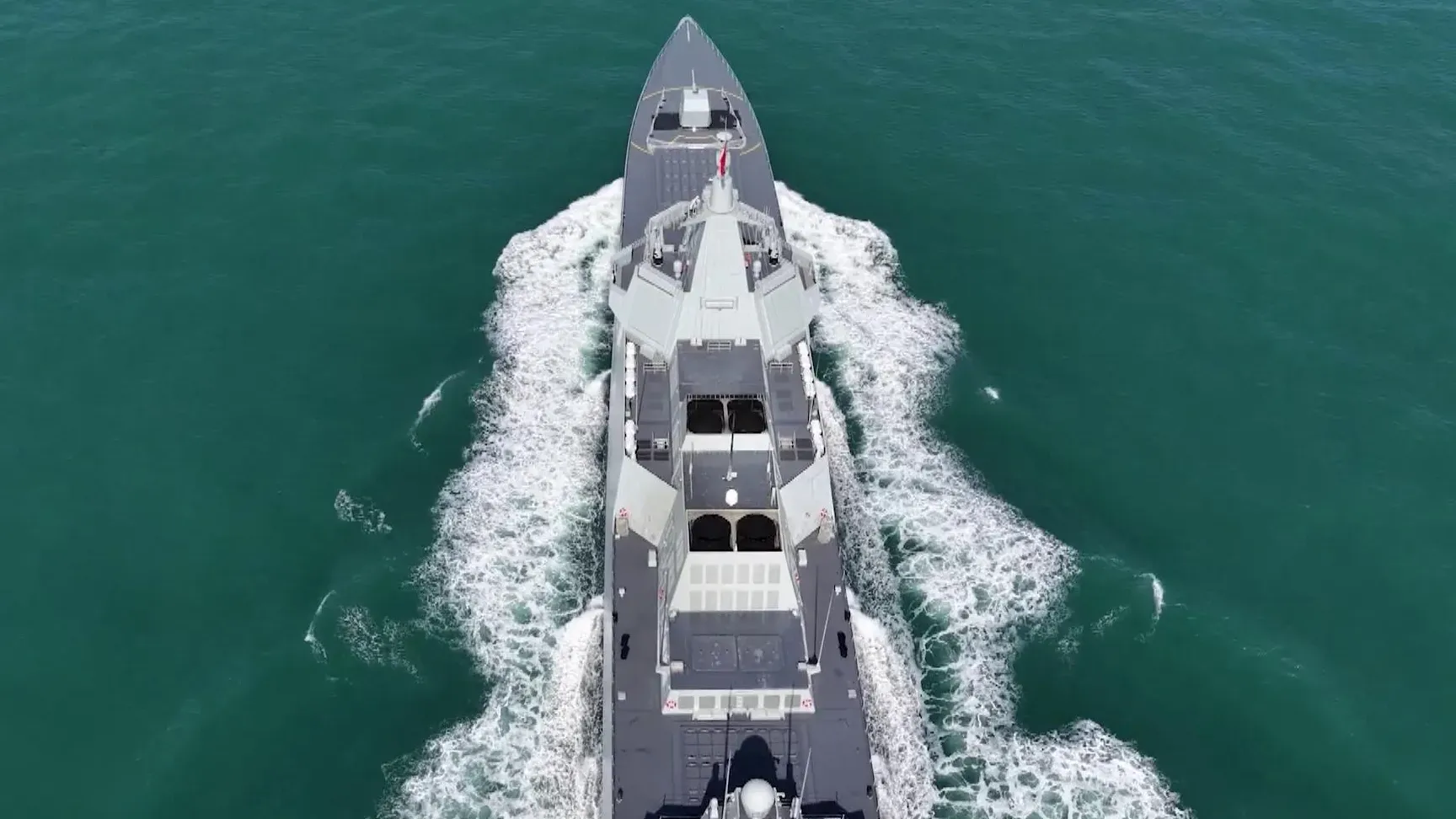 লাইভ-ফায়ার প্রশিক্ষণ শেষ করল চীনের টাইপ-০৫৫ গাইডেড-মিসাইল ডেস্ট্রয়ার