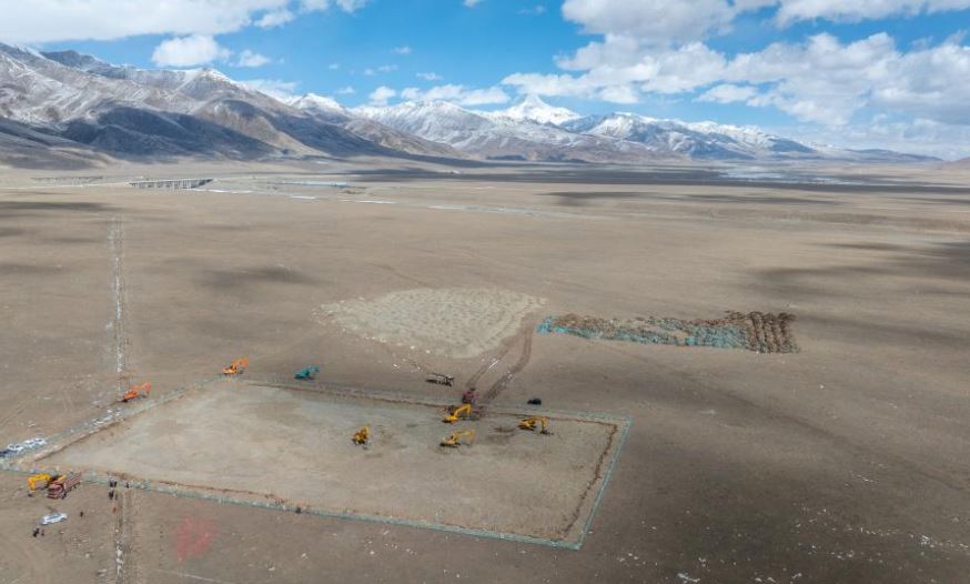 সিচাংয়ে প্রায় ৫ হাজার মিটার উচ্চতায় সৌর তাপবিদ্যুৎ কেন্দ্র