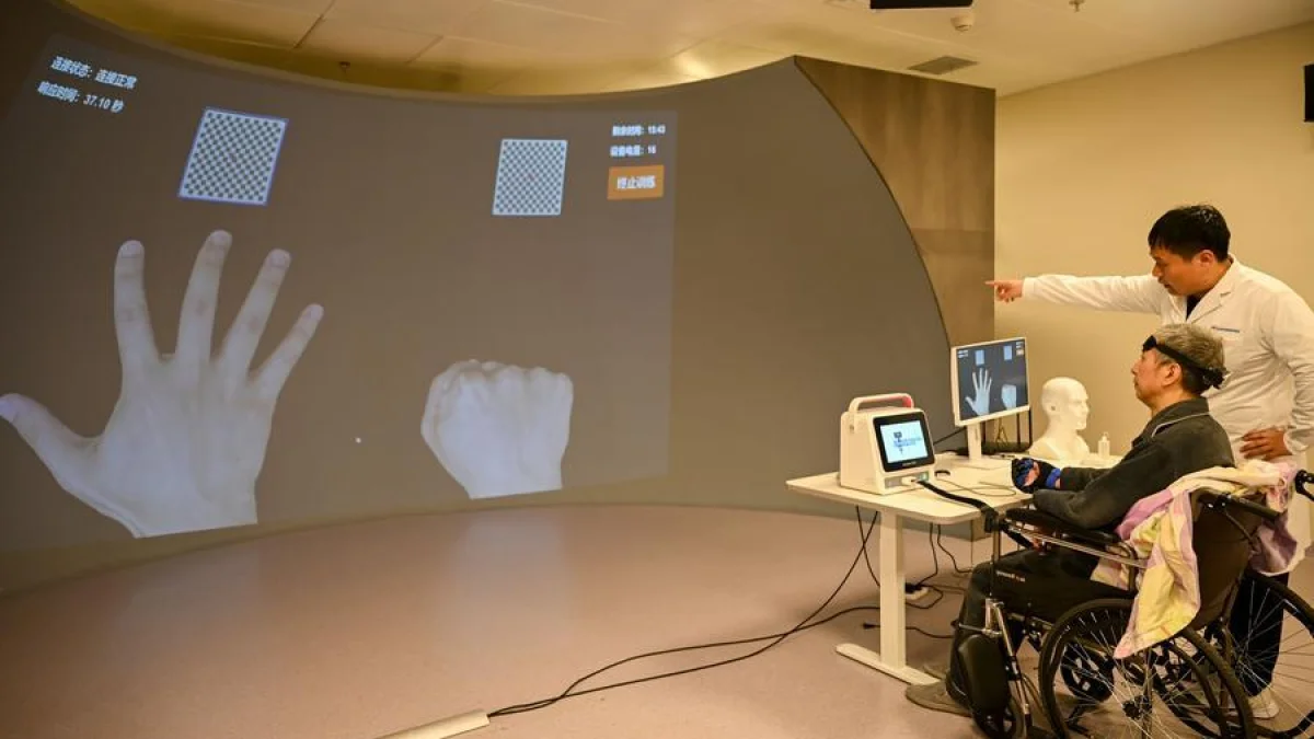 চীনের মস্তিষ্ক-কম্পিউটার সংযোগ প্রযুক্তিতে স্নায়ু পুনরুদ্ধারে আশার আলো