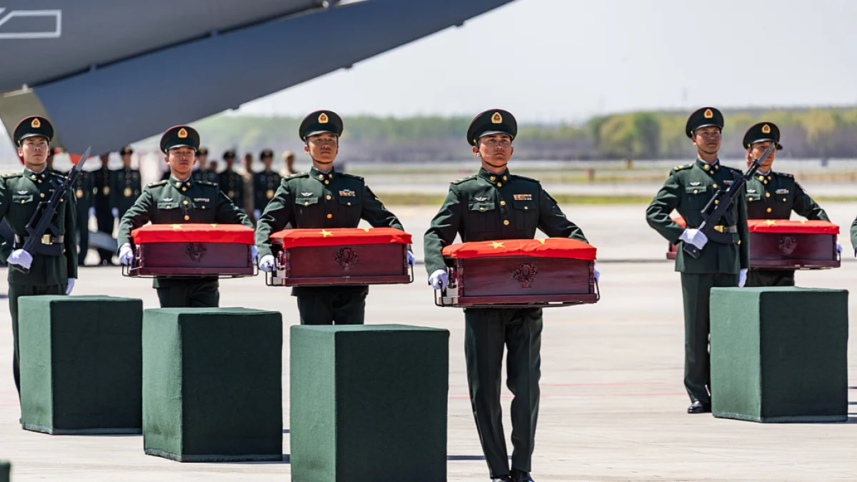 দক্ষিণ কোরিয়া থেকে ফিরিয়ে আনা হচ্ছে আরও ১২ চীনা সেনার দেহাবশেষ