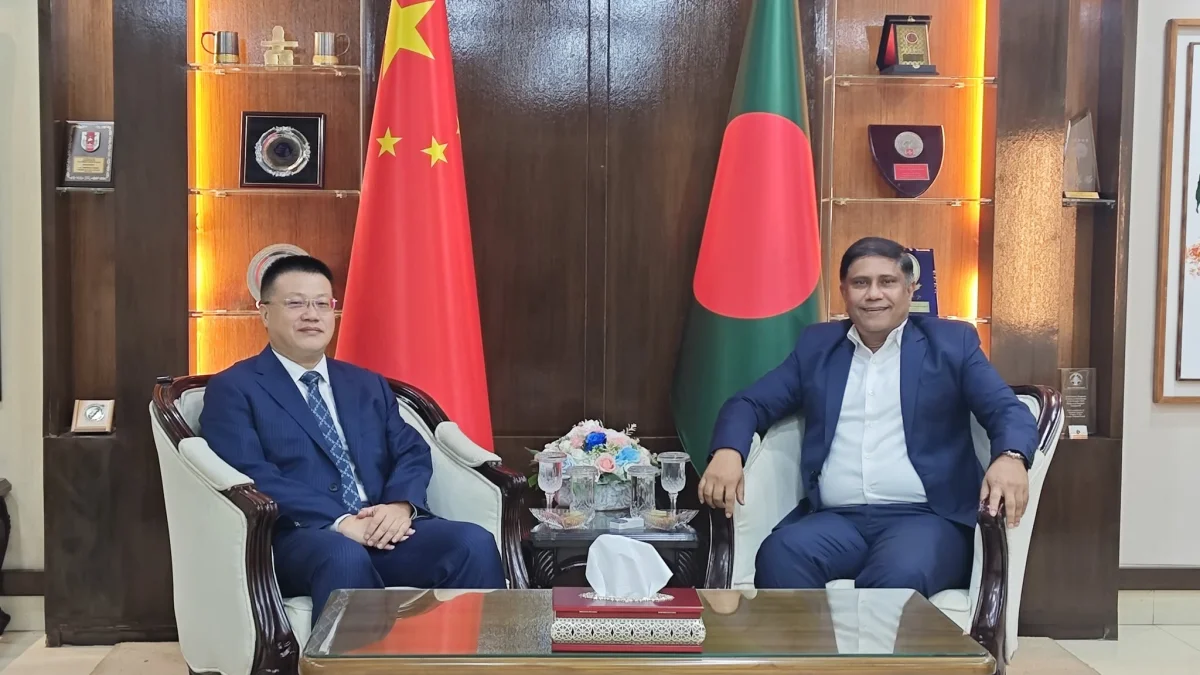 বাংলাদেশের প্রধানমন্ত্রীর প্রতিরক্ষা উপদেষ্টার সাথে চীনা রাষ্ট্রদূতের সাক্ষাৎ