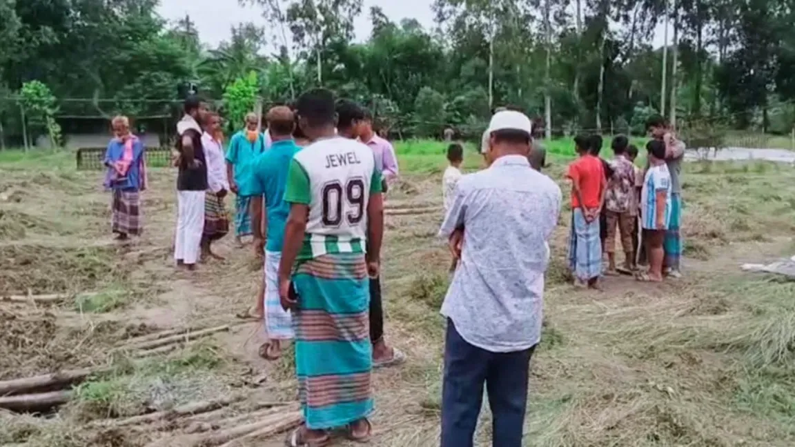 মরেও শান্তি নাই! রাত হলেই কবর খুঁড়ে কঙ্কাল নিয়ে যাচ্ছে দুস্কৃতিকারীরা