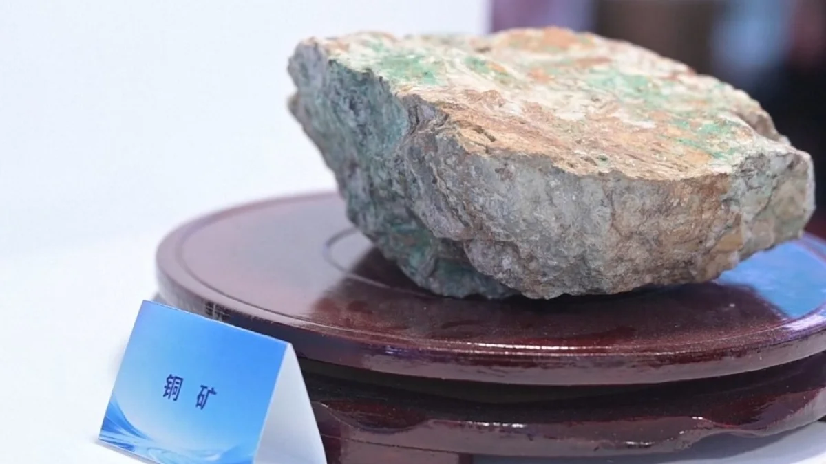 চীনে খনিজ অনুসন্ধানে এআই মডেল ‘চংলিং’ চালু