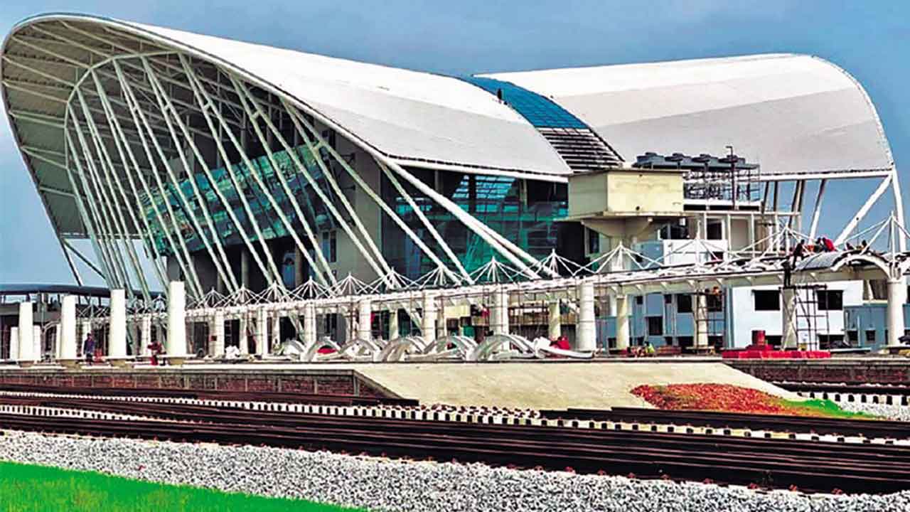 চট্টগ্রাম টু কক্সবাজার ট্রেনের সময়সূচী ২০২৫ ও ভাড়া কত