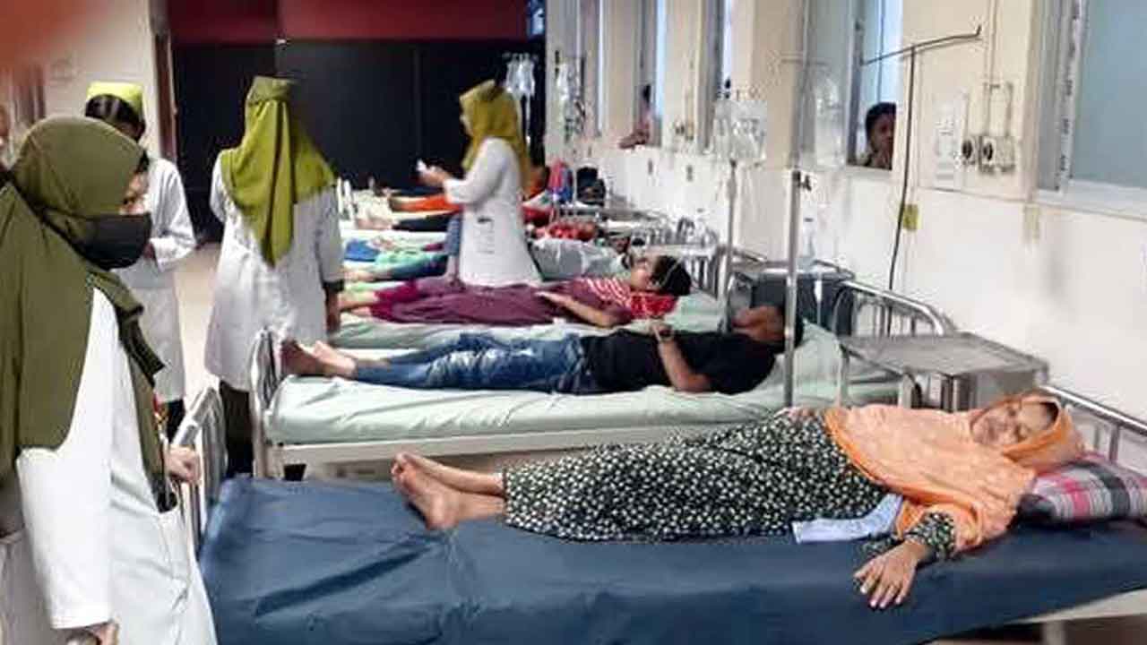 গাজীপুরে পোশাক কারখানার পানি পানে অসুস্থ শতাধিক শ্রমিক